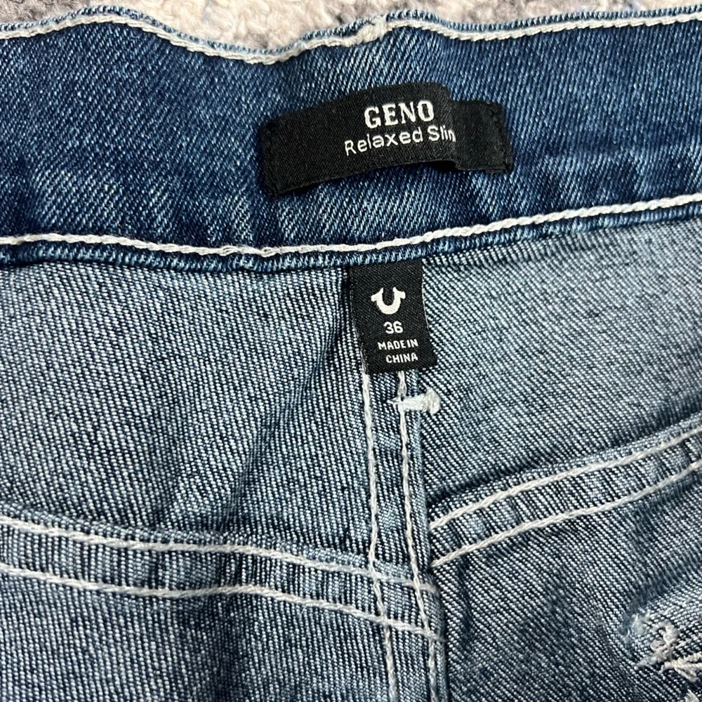 True Religion Men’s Geno Relaxed Slim Jeans 36